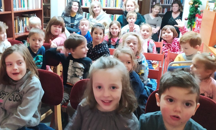 MIKULÁSVÁRÓ bábos mesék :: 2022. 12. 02.