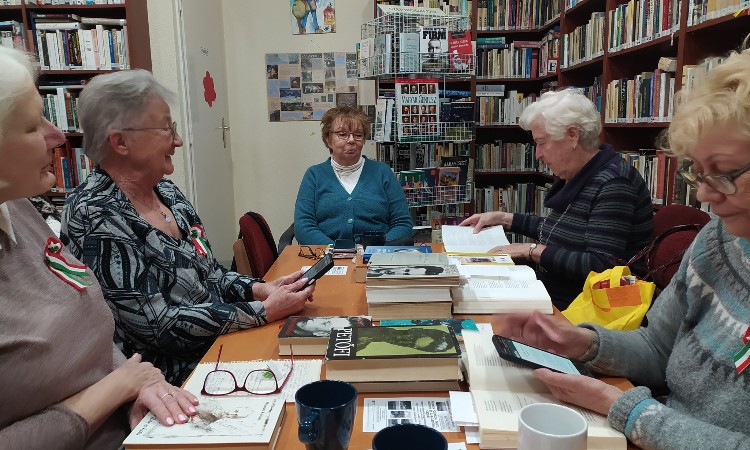 Márciusi versözön - Versbarátok klubja :: 2025.03.14.