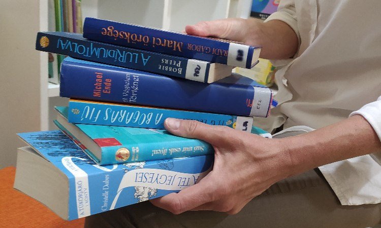 Szünidei „színes" tingli-tangli - Könyvajánló kicsiknek és nagyobbaknak