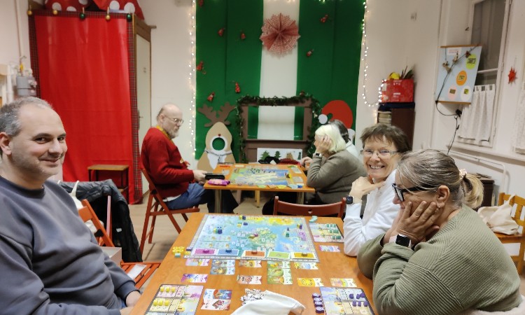 Társasjáték klub felnőtteknek a Wekerlei Könyvtárban :: 2025.12.01.