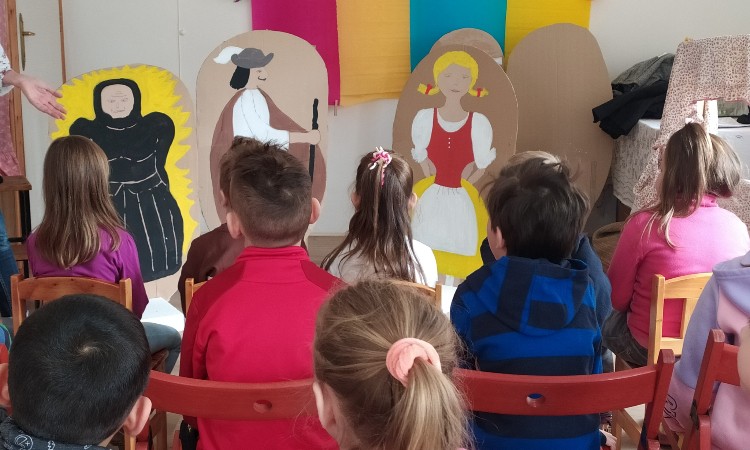 Hogyan lett Kukorica Jancsiból János vitéz? - Kispesti Arany Óvoda :: 2024.03.13.