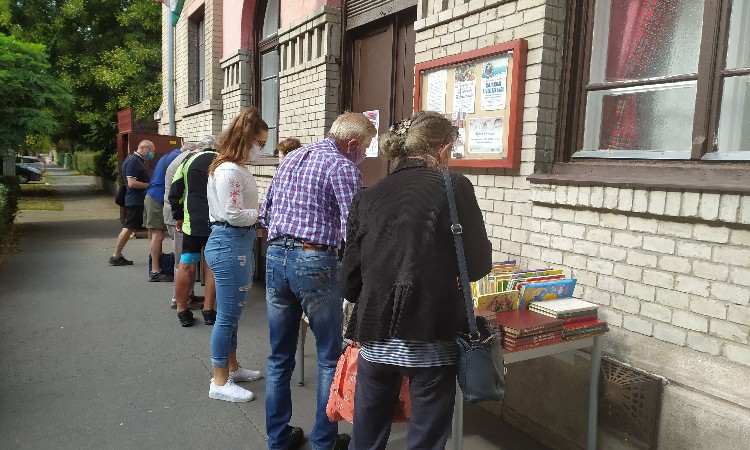 Könyves Ajándéknapok a Wekerlei Könyvtárban