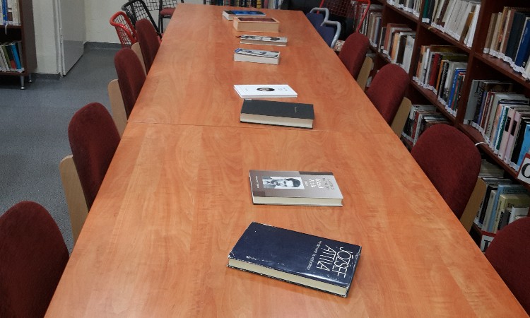 RENDHAGYÓ „VERSES” ÓRA A MAGYAR KÖLTÉSZET NAPJÁN