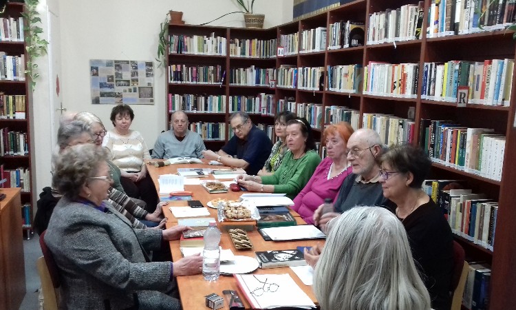 Versbarátok klubja - közös verselés a Magyar költészet napja alkalmából