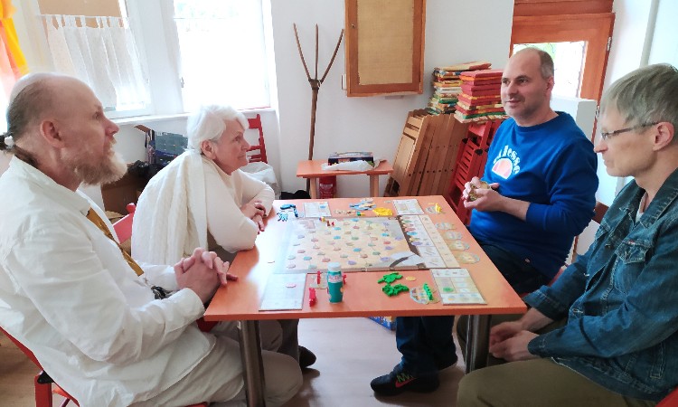 Társasjáték klub felnőtteknek a Wekerlei Könyvtárban :: 2025.05.12.