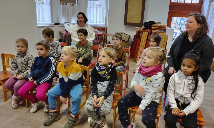 A magyar nyelv napja - Mesés irodalmi óra :: 2025.11.12.