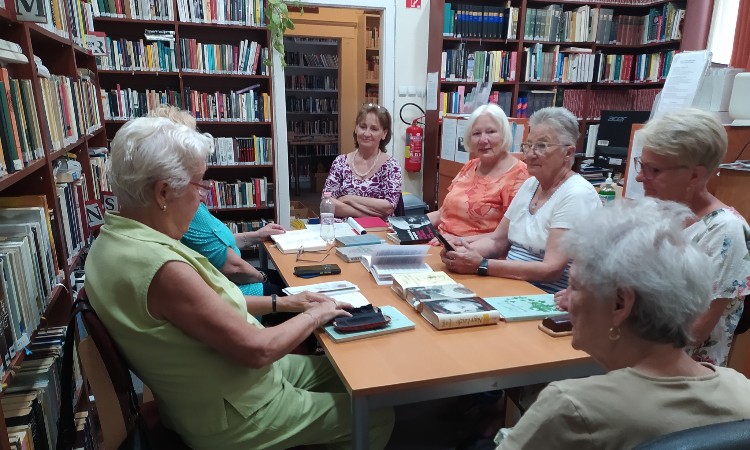 Nyári költők, nyári versek - Versbarátok klubja :: 2026.06.05.