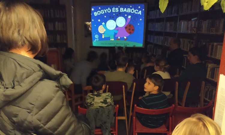 Péntek esti mesék - Diafilmvetítés kicsiknek és nagyoknak