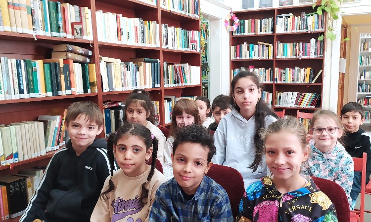 Verses-mesés óra a Föld napja jegyében :: 2023.04.21.