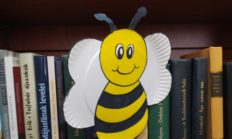 Péntek esti mesék - Szünidei mesecsokor a Wekerlei Könyvtárból