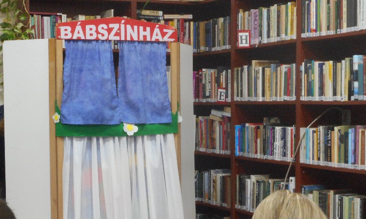 Péntek esti mesék - Itt a farsang, áll a bál...