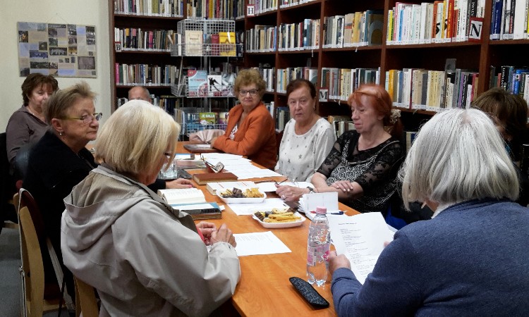 Versbarátok klubja - október versekben