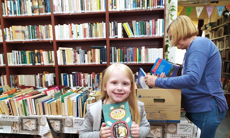 NYÁRI KÖNYVES AJÁNDÉKNAPOK - SZERDAI VÁLOGATÁS - 2023. 06. 07.