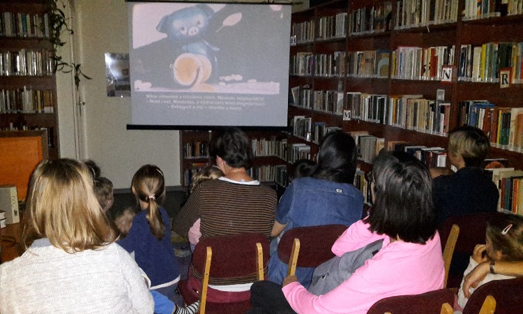 Péntek esti mesék - Diafilmvetítés kicsiknek és nagyoknak