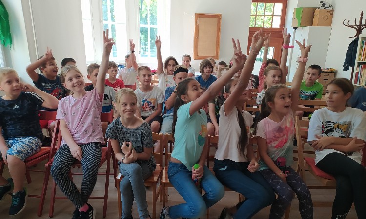 A népmese napja ifjú színészekkel :: 2023. 09. 29.