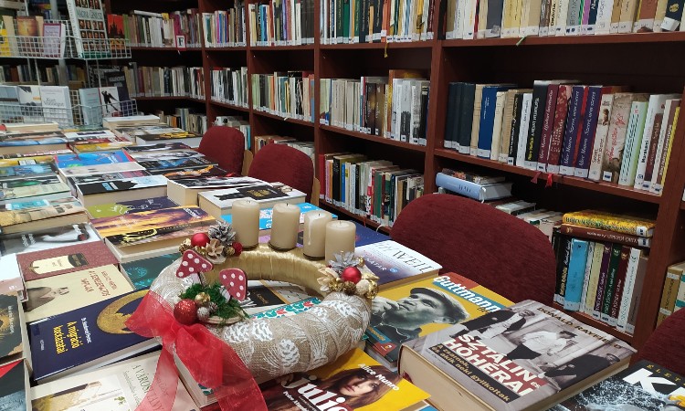 Fotós karácsonyi hangulat a Wekerlei Könyvtárban
