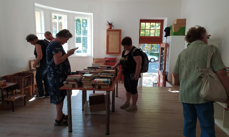 Könyves ajándéknapok - keddi könyvválogatás képekben :: 2023. 10. 03.