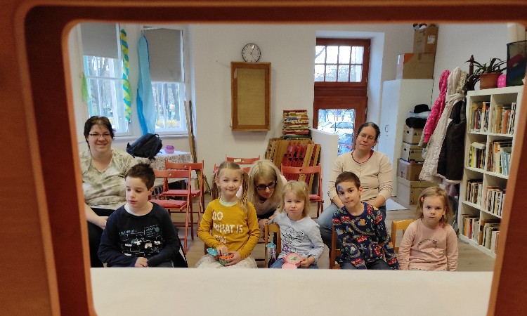 „Vizes" mesék és húsvéti kézműveskedés - Péntek esti mesék :: 2024.03.22.