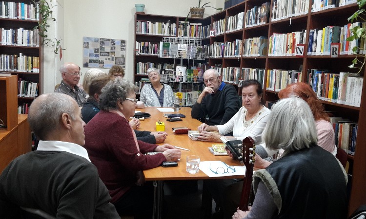 Versbarátok Klubja - Márciusi versözön