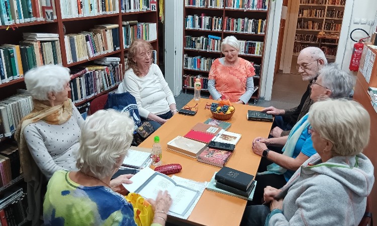 Nyár a költészetben - Versbarátok klubja :: 2025.07.04.