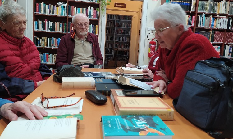 Májusi verselés - Versbarátok klubja :: 2025.05.16.