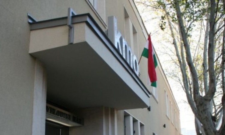 KÖZMŰVELŐDÉSI INTÉZMÉNYEK ÖSSZEVONÁSA