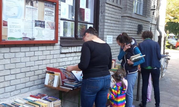 Könyves ajándéknapok