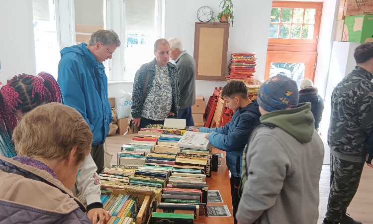 Őszi Könyves Ajándéknapok - Keddi pillanatképek :: 2025.09.30.