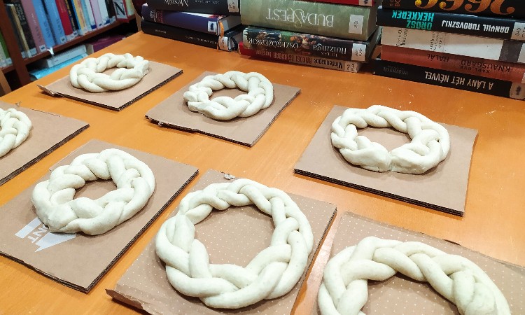 „Vizes” mesék és húsvéti kézműveskedés - Péntek esti mesék :: 2024. 03. 22.