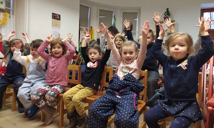 Mikulásváró mesék - KEÓ Árnyas Óvoda Vonás utcai Tagóvodájának gyermekcsoportjai :: 2024.12.04.