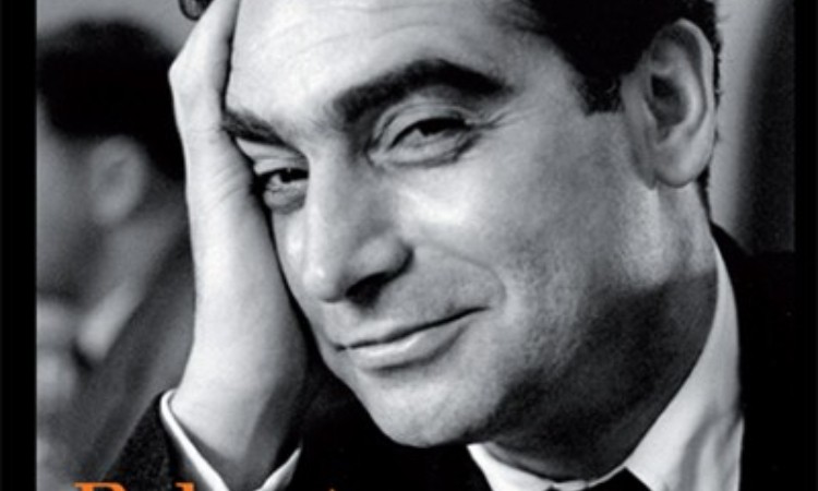 Robert Capa: Kissé elmosódva - Emlékeim a háborúból