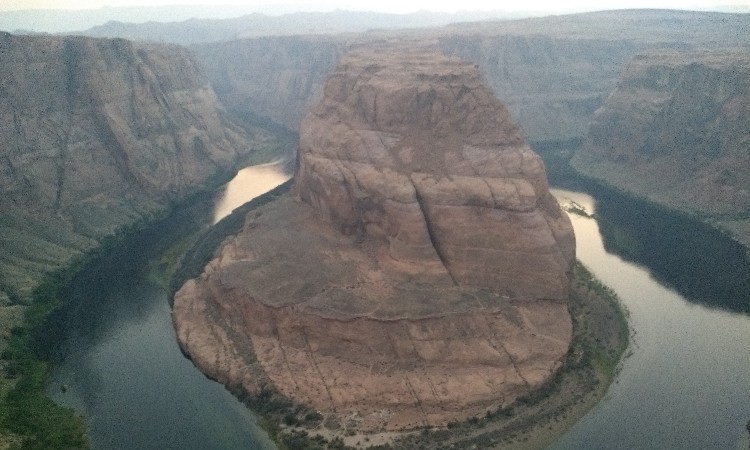 Észak-Amerika nagy magasságokban és mélységekben