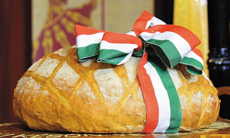 Szent István király, az államalapítás és az új kenyér ünnepe